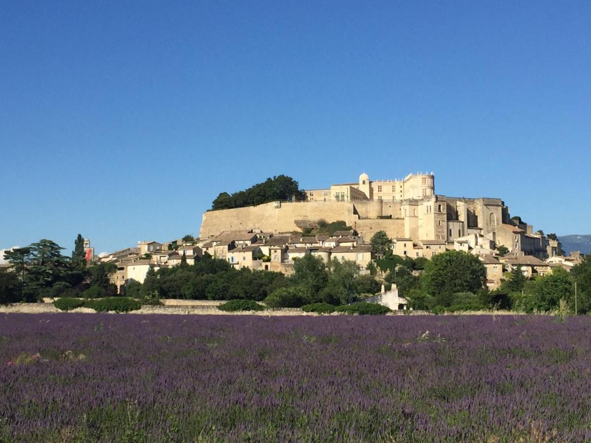 Le Petit Jeu Grignan Bed & Breakfast Exterior photo